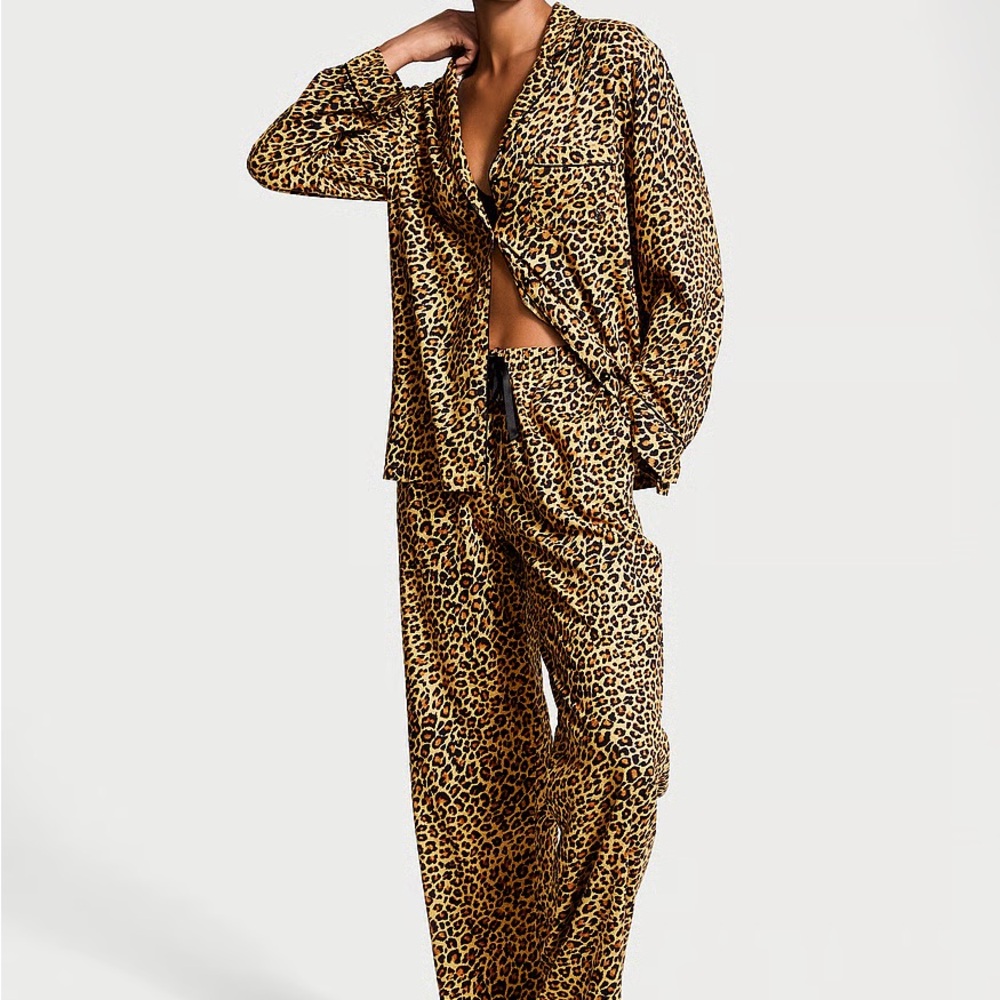 Victoria's Secret Brown Leopard Pajama Set